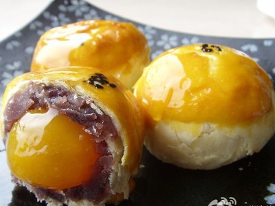 蛋黄酥豆蓉月饼